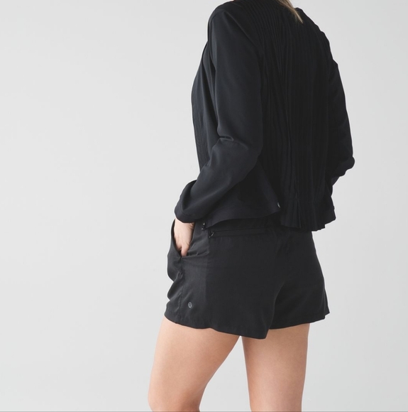 💃🏻HOLD💃🏻 Lululemon &go Keepsake Shorts - Picture 3 of 11